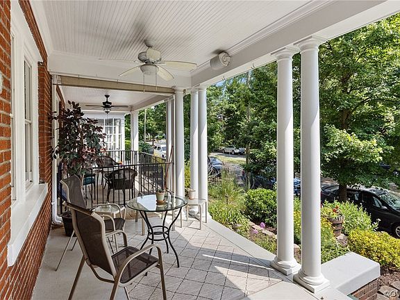 3rd image of 2118 Maplewood Ave