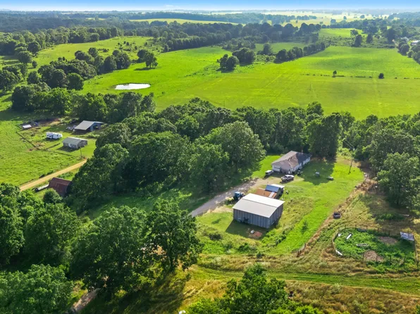 1499 County Road 380, Koshkonong, MO 65692