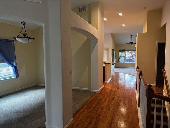 2nd image of 1680 Metropolitan Dr