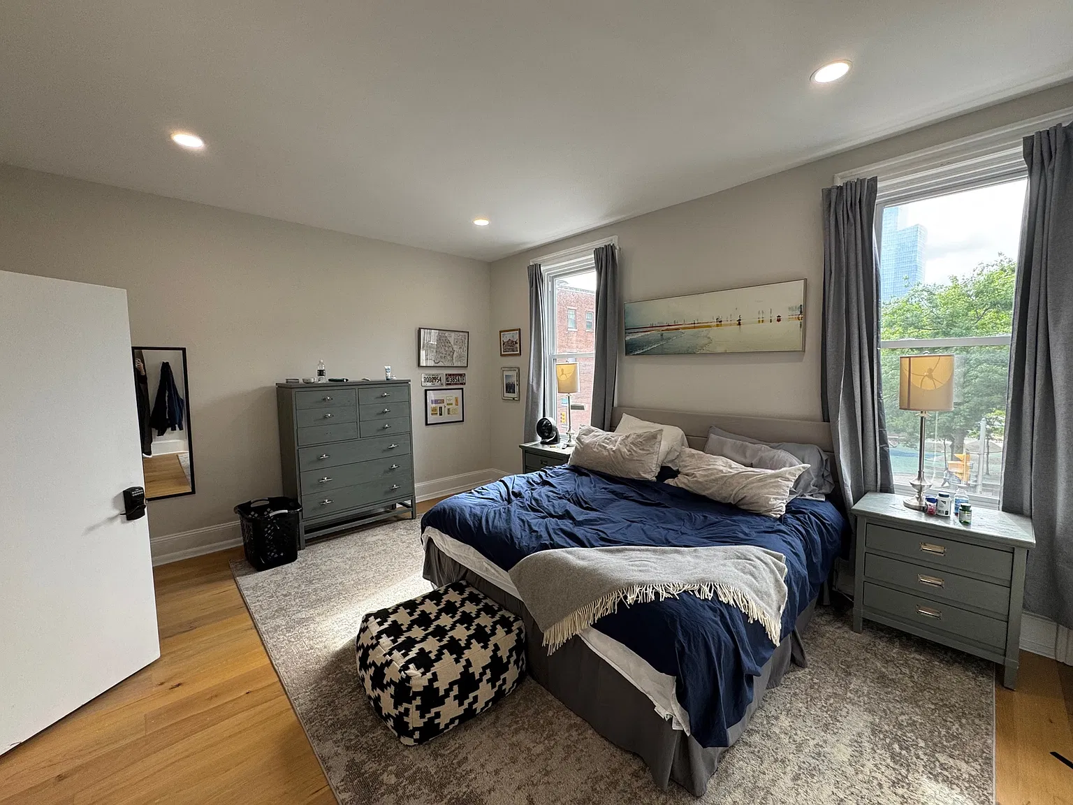 2 bed, 950 sqft, $2,300 — Photo 4