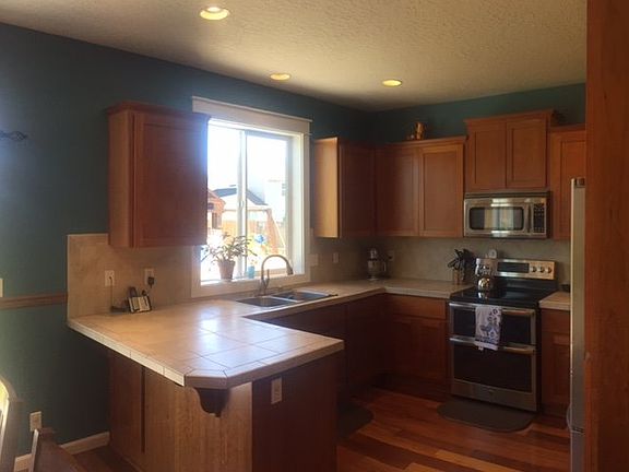 4th image of 411 S Alder Ave