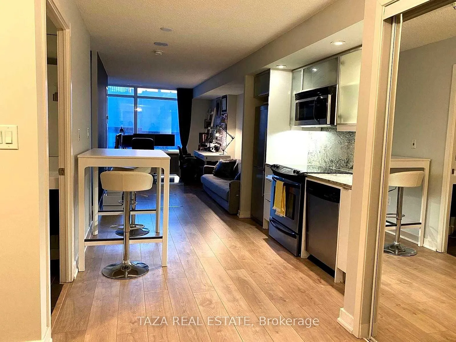 2 bed, $2,400 — Photo 4