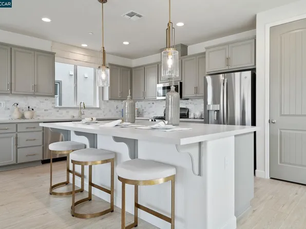 2747 Elderberry St, West Sacramento, CA 95691
