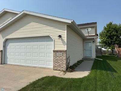 1310 37th Ave S, Moorhead, MN, 56560