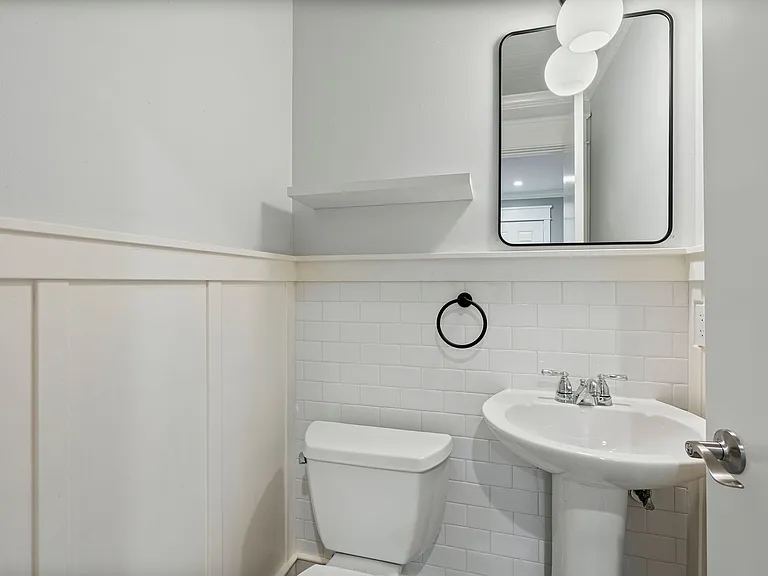 2607 N Shields Dr — Photo 7