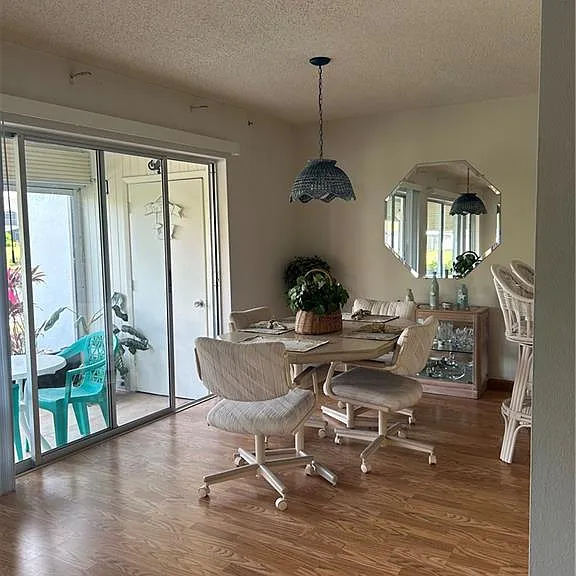 5479 Peppertree Dr #E13 — Photo 5