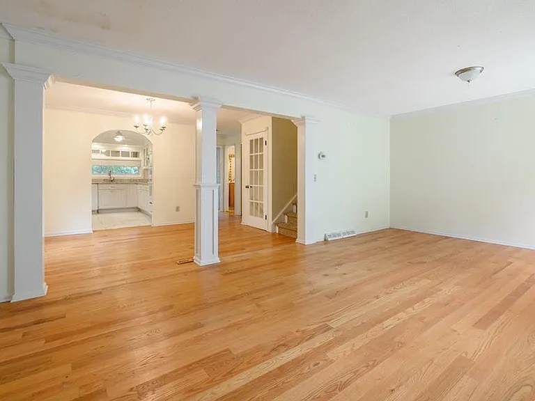 14 Currier Pl — Photo 7
