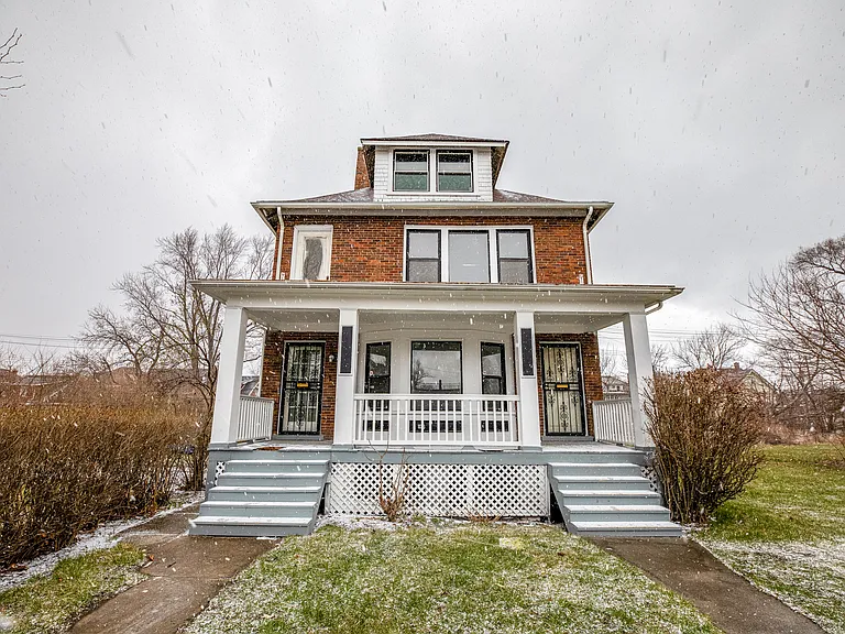 1436 Baldwin St — Photo 11