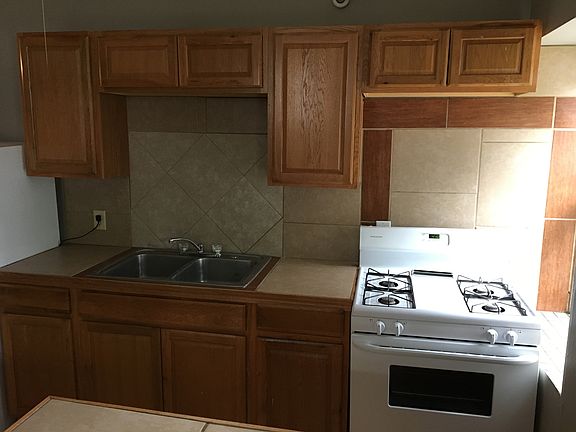 3rd image of 543 Park Ave APT 15