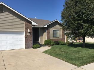 8012 W Suncrest Ave, Wichita, KS 67212