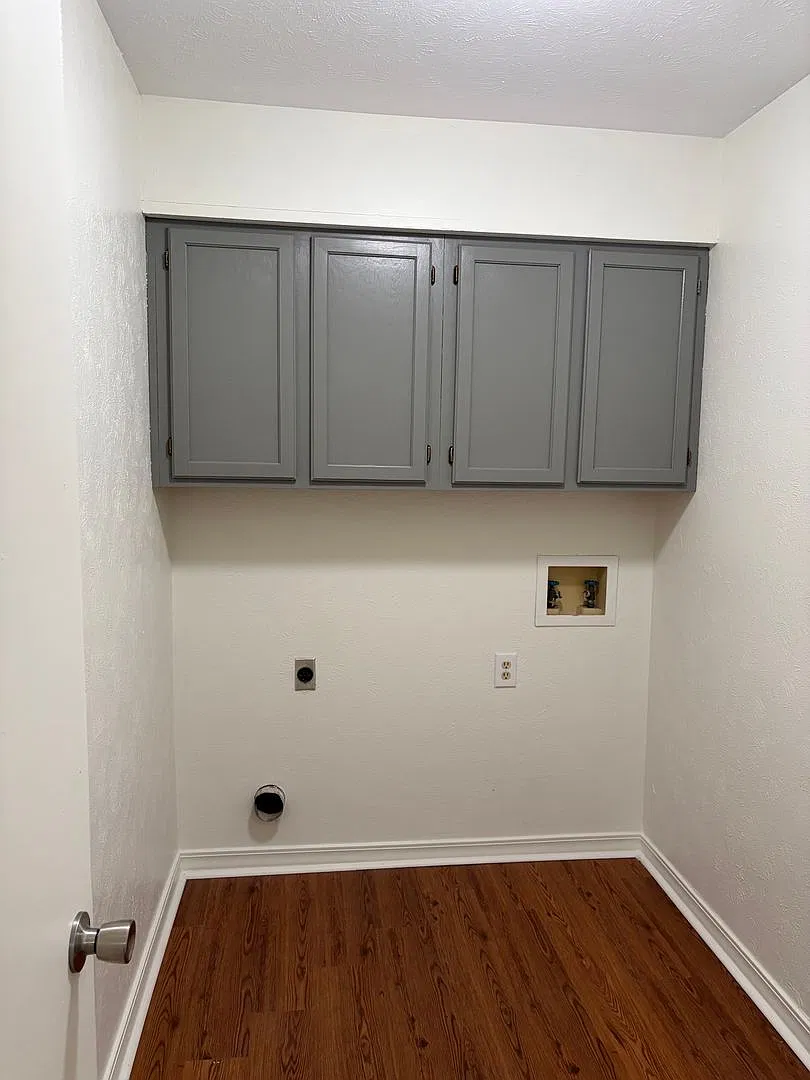 Pepper Tree Townhomes — Photo 4