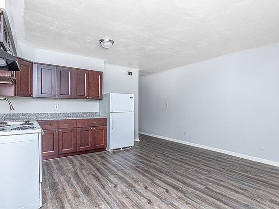 2nd image of 1017 Hillside Ave APT B