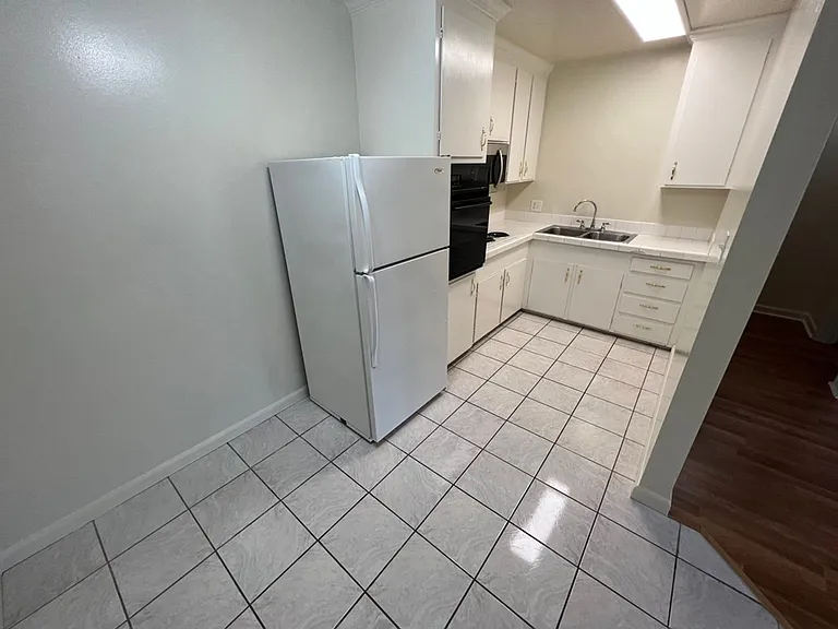 Homestead Apartments — Photo 3