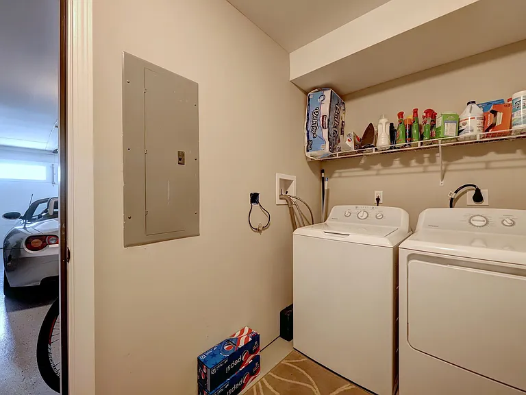 328 Meadowside Rd — Photo 25