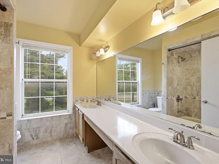 111 Worlidge Ct #5 — Photo 10