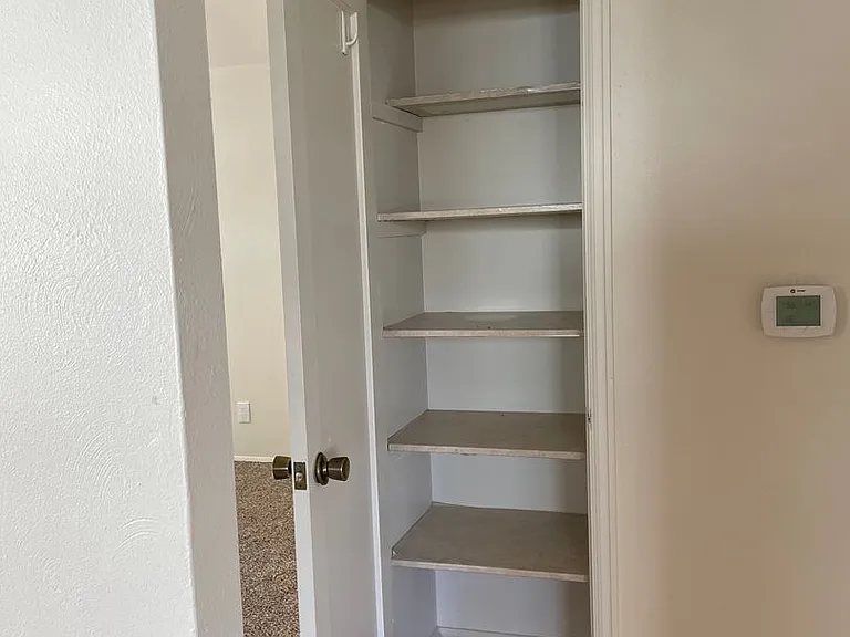 465 N Clarkson St — Photo 9