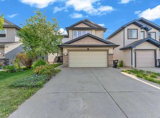 5528 209th St NW, Edmonton, AB T6M 0E9