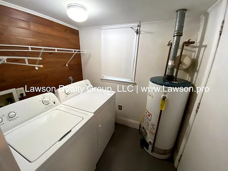 2420 Winthrop Ave SW — Photo 22