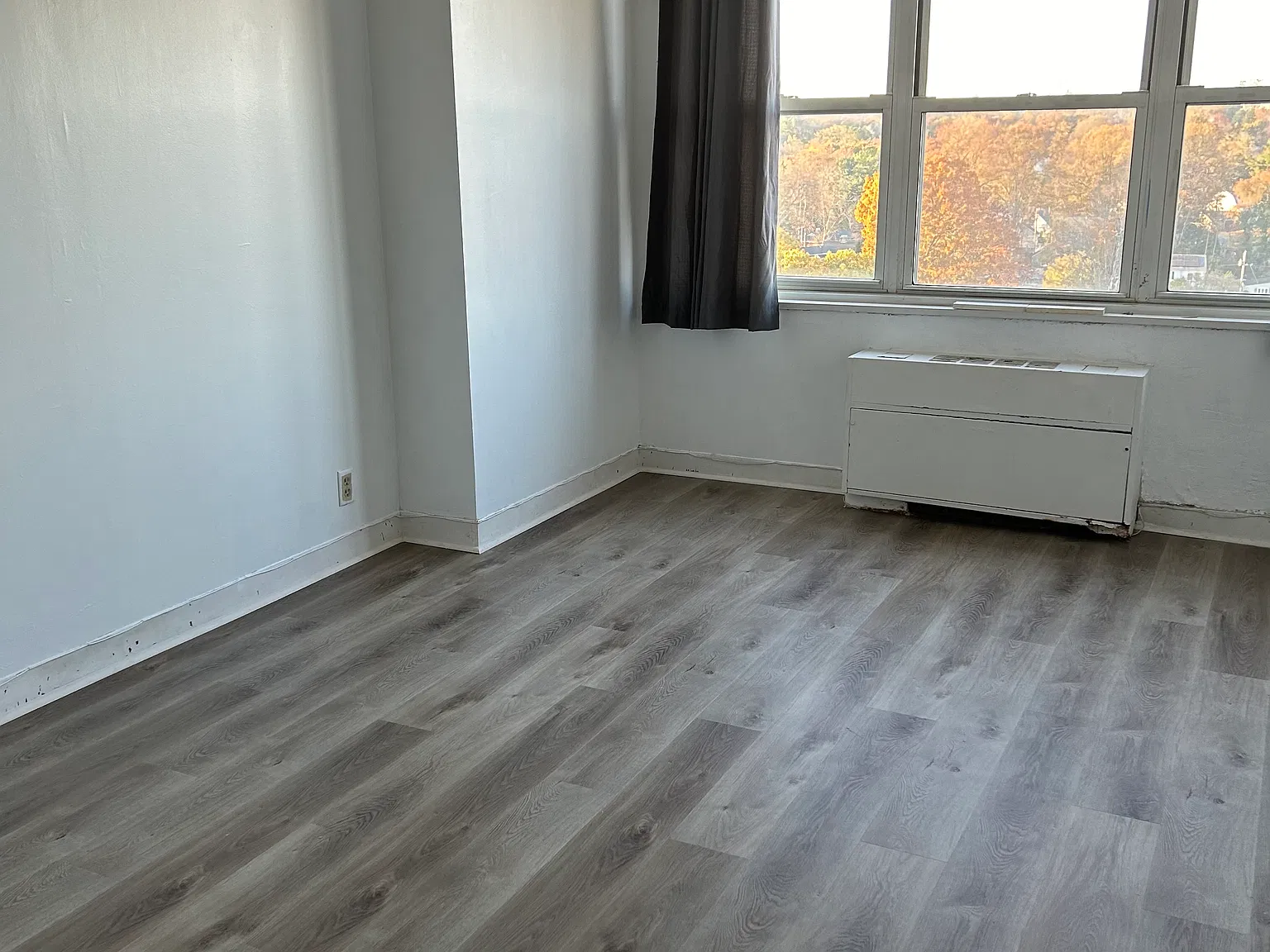 2625 Park Ave — Photo 2