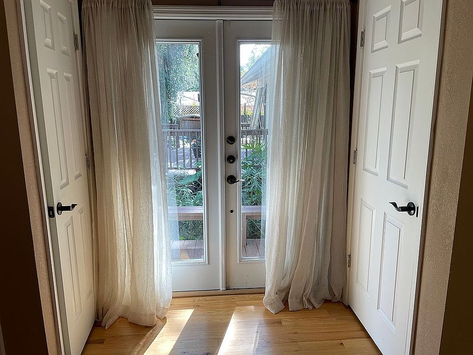 1st image of 3009 Brookmont Dr