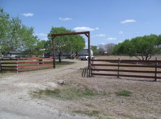 4662 Ranch Rd, Robstown, TX 78380