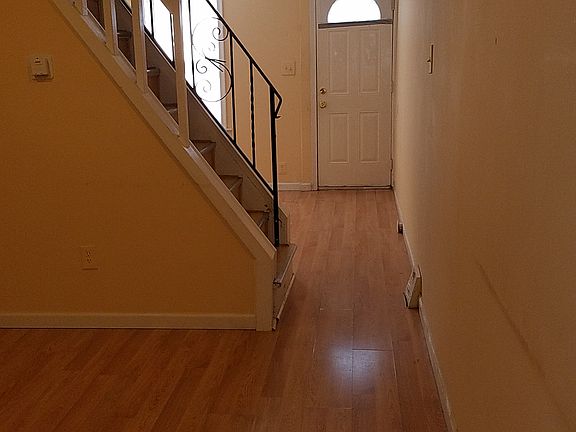 2nd image of 2611 E Harold St