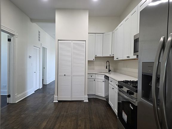 4th image of 3444 S Western Ave #1R