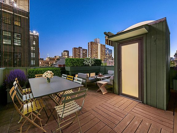 3rd image of 365 W 19th St APT 3F