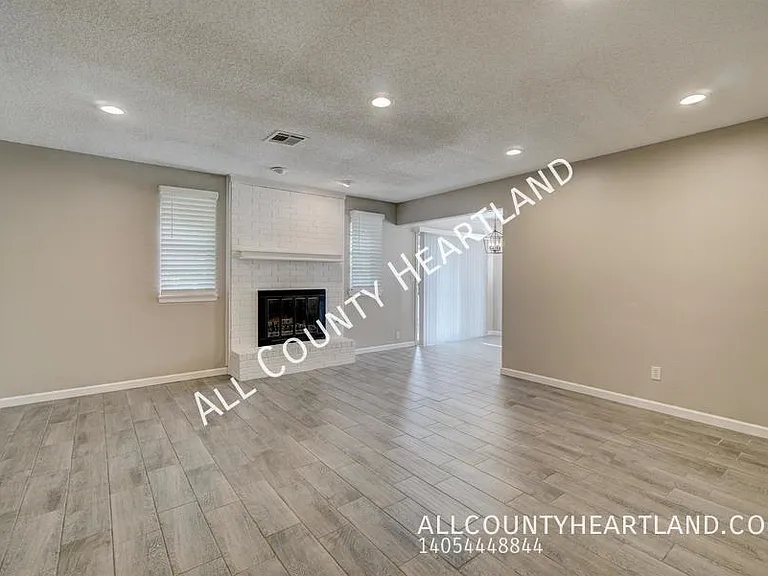1528 Apollo Rd — Photo 3