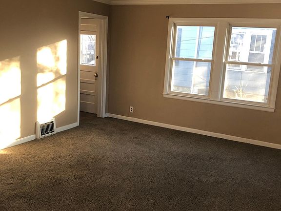 4th image of 1217 Central Ave