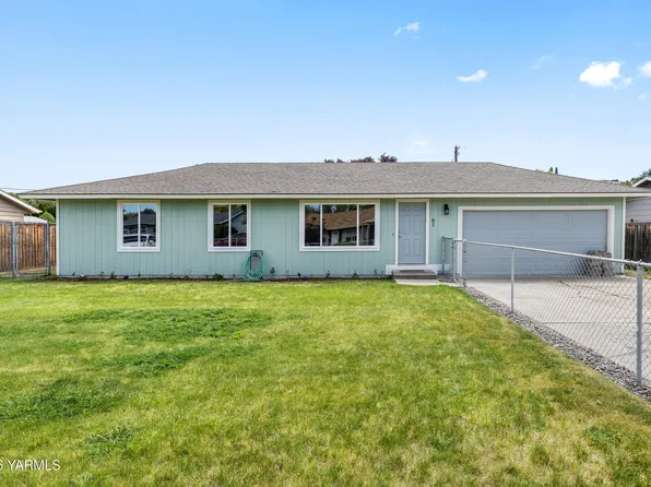 61 Larson Rd, Yakima, WA 98908