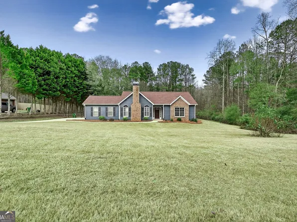 150 Riverside Dr, Sharpsburg, GA 30277