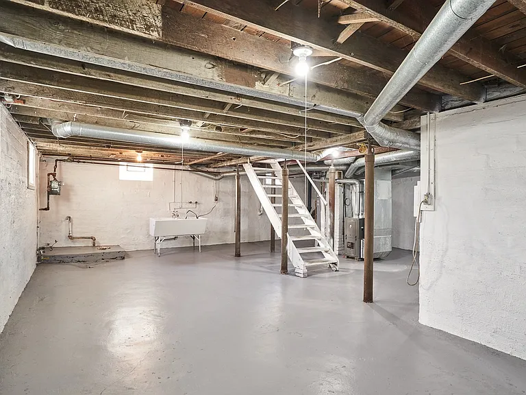 373 N Firestone Blvd — Photo 18