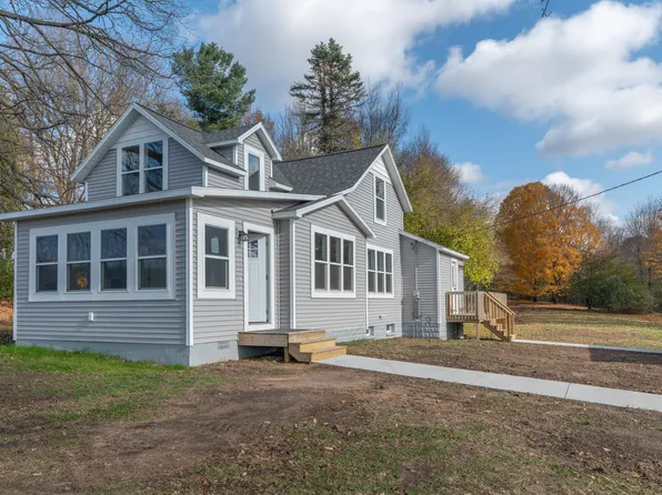 6124 S 124th Ave, Rothbury, MI 49452