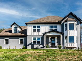 416 Sundown Rd, Knoxville, TN 37934