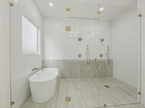 3910 Harlingen St, Dallas, TX 75212