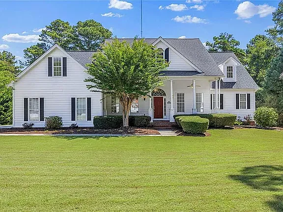 5 bed, 4211 sqft, $3,100 — Photo 3