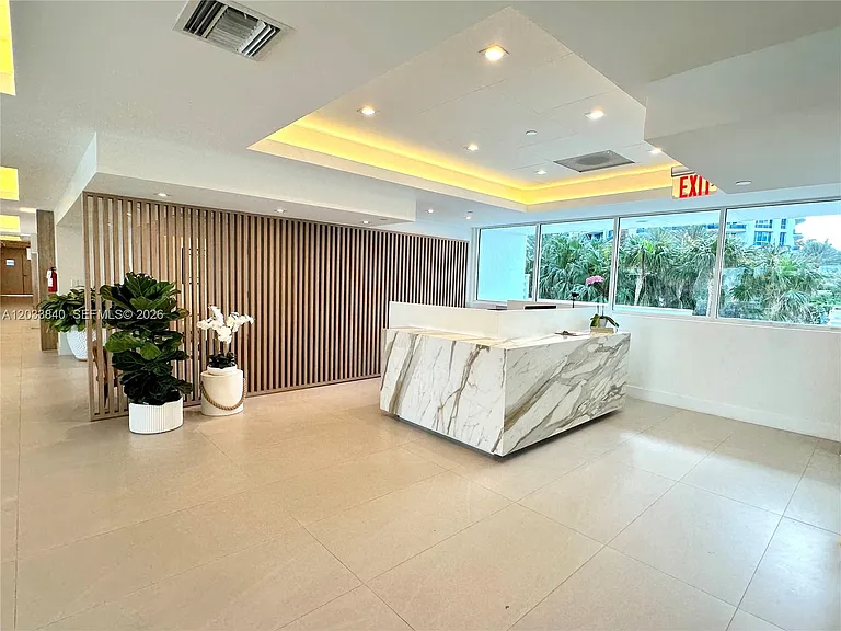 5900 Collins Ave #906 — Photo 13