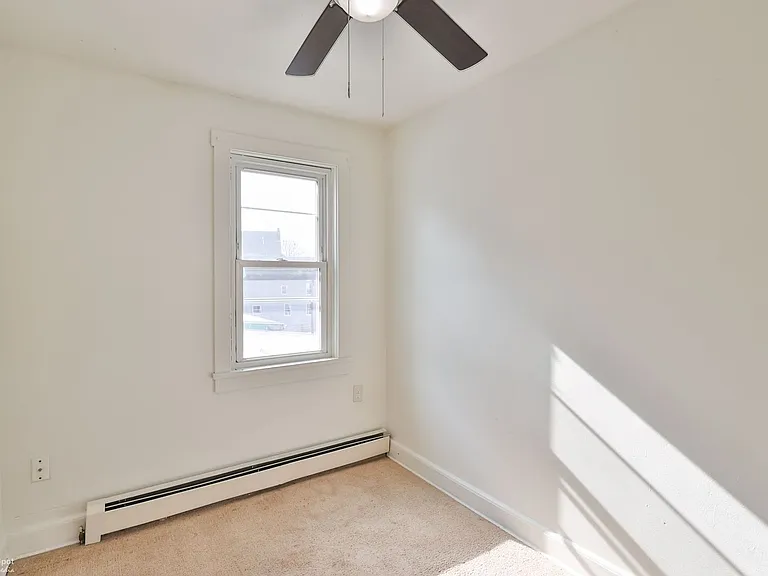 Catawissa St 50 W — Photo 13