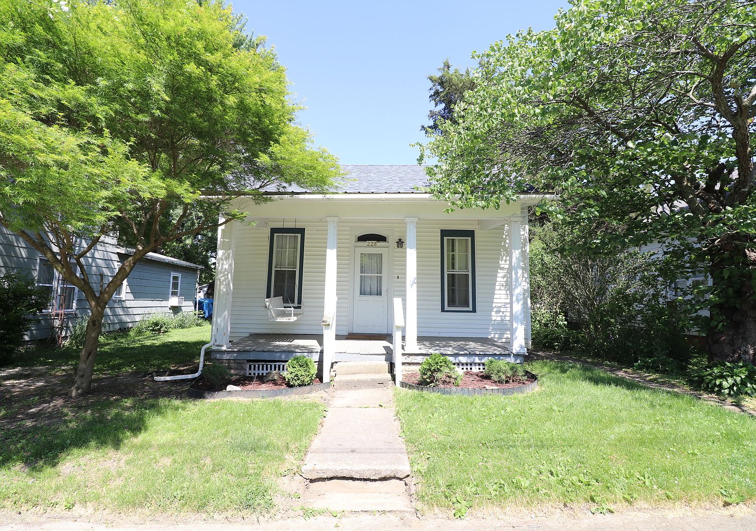 228 N Walnut St, Maroa, IL 61756 Zillow