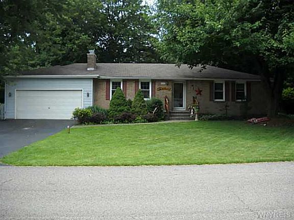2nd image of 4176 Circle Ct