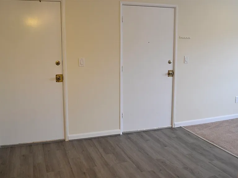 4 Universal St #12 — Photo 5