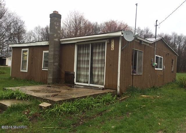 1st image of 2556 N Elm Ave