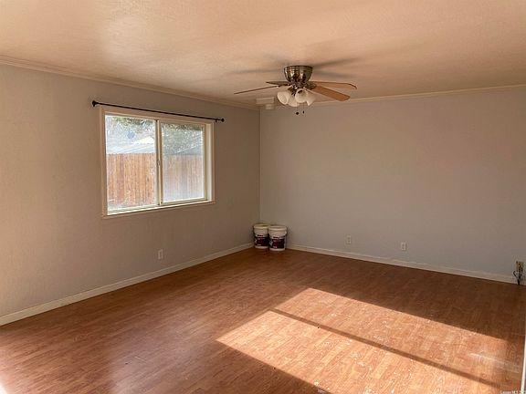 2nd image of 709-940 Lake Ave