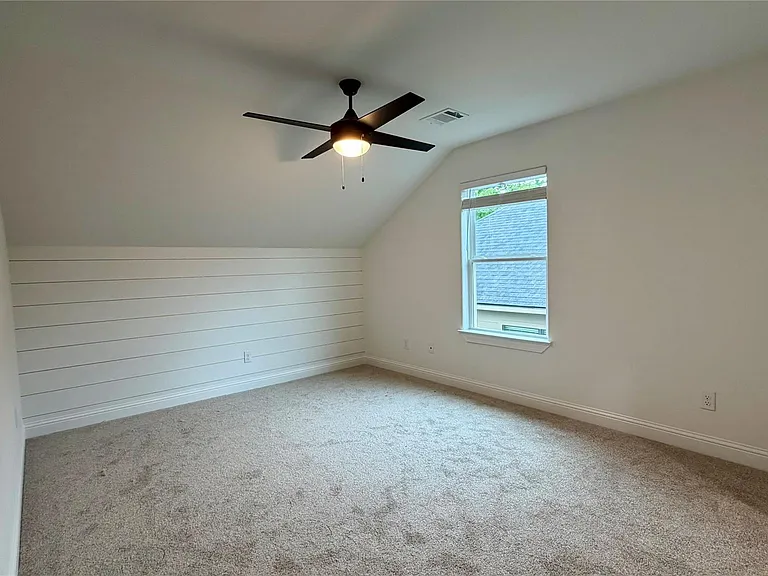 110 Cove — Photo 31