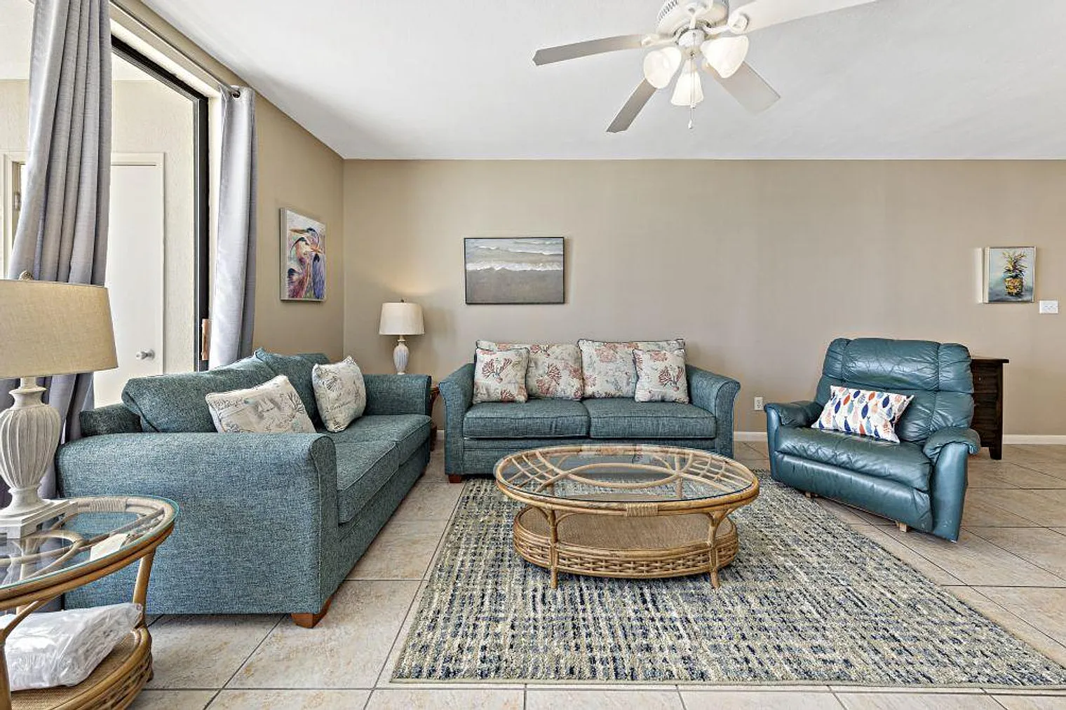 3 bed, 2.0 bath, 1194 sqft, $4,650 — Photo 1