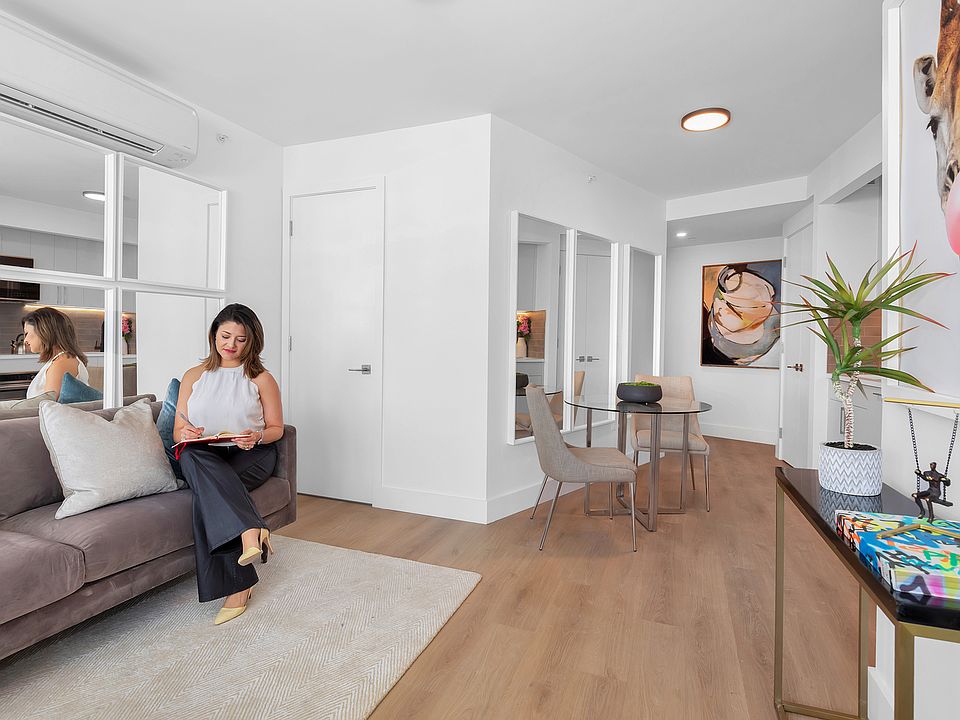 1st image of 5 Stuyvesant Pl #3F