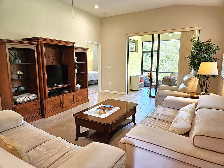 4528 Cancello Grande Ave — Photo 9