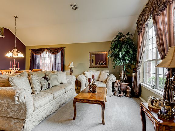4th image of 5207 Emberwood Dr