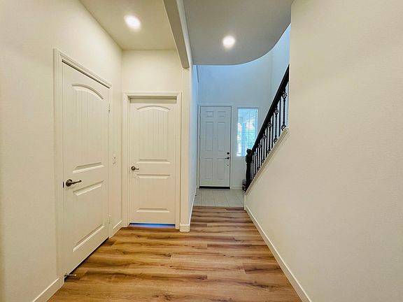 2nd image of 6161 Cumberland St
